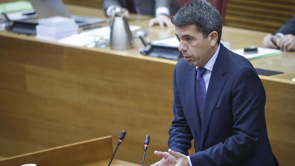 Carlos Mazón, el 'president' de la Generalitat, en la sesión de control en Les Corts. Jose Cuellar / Corts Valencianes