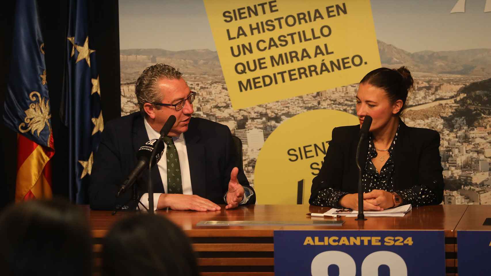 Toni Pérez y la Country Manager de Ryanair para España , Elena Cabrera.