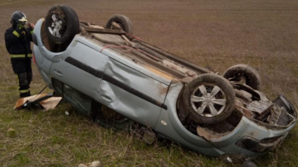 Accidente de tráfico entre Pueblica de Campeán y Tardobispo