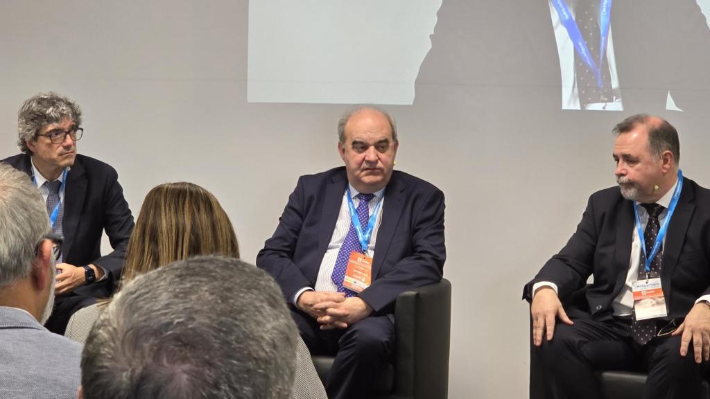 Los máximos dirigentes de  Hiperbaric, Nanoker y Fagor Electrónica, en la presentación del proyecto DioSiC, en Burgos.