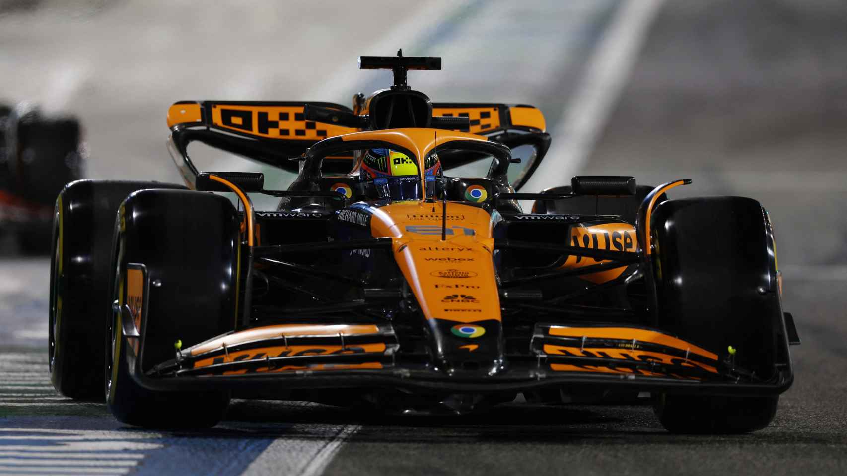Monoplaza de McLaren durante el Gran Premio de Baréin.