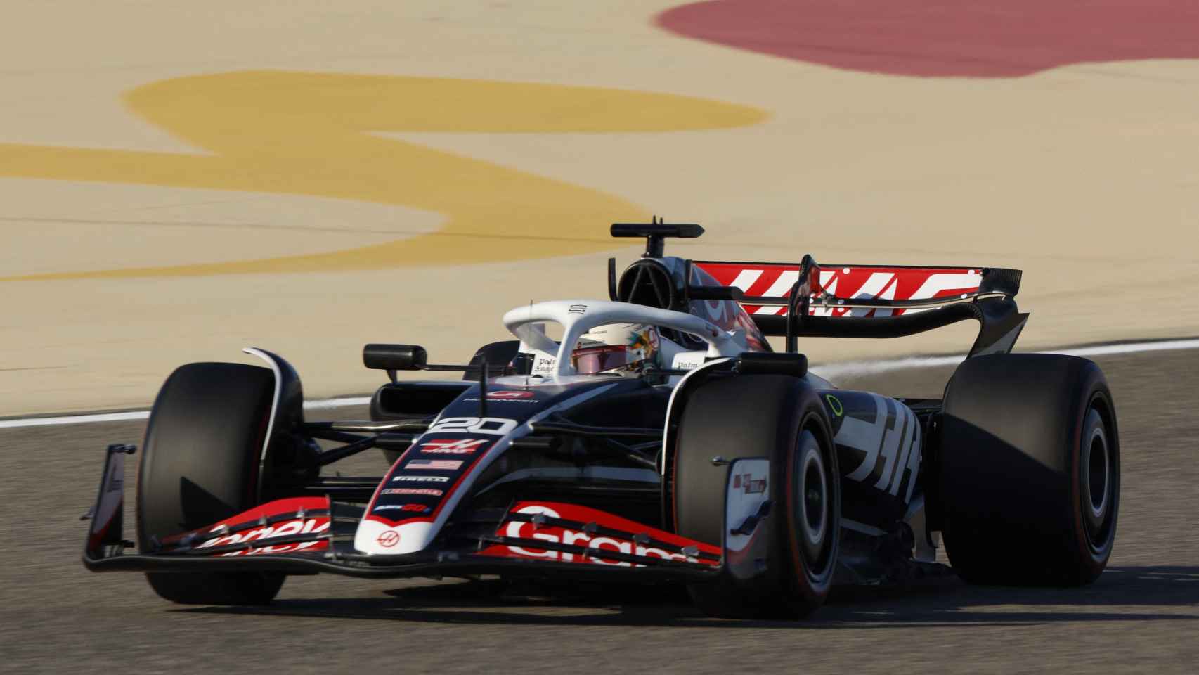 Monoplaza de Haas durante el Gran Premio de Bareín.