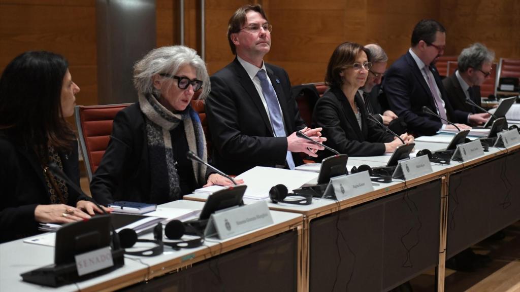 El vicepresidente de la Comisión de Venecia, Martin Kujier, durante la reunión con la Comisión de Justicia del Senado, el pasado 8 de febrero./
