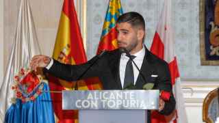 Alicante homenajea a Ilia Topuria por todo lo alto: 8.000 personas reciben al campeón de la UFC