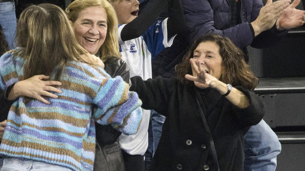La infanta Cristina y Johanna Zott se han mostrado cómplices y cariñosas.