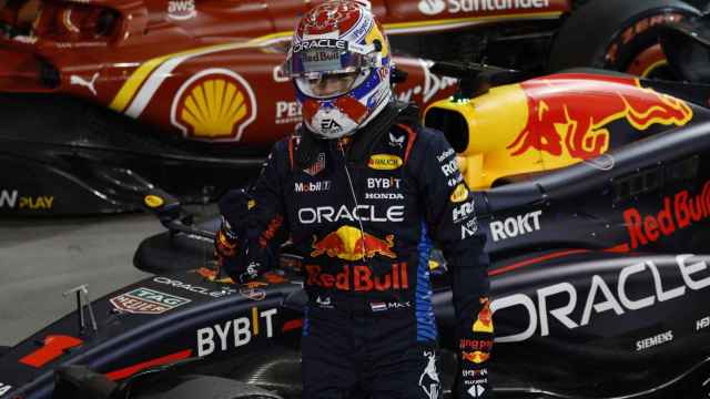 Max Verstappen se lleva la pole del Gran Premio de Baréin.