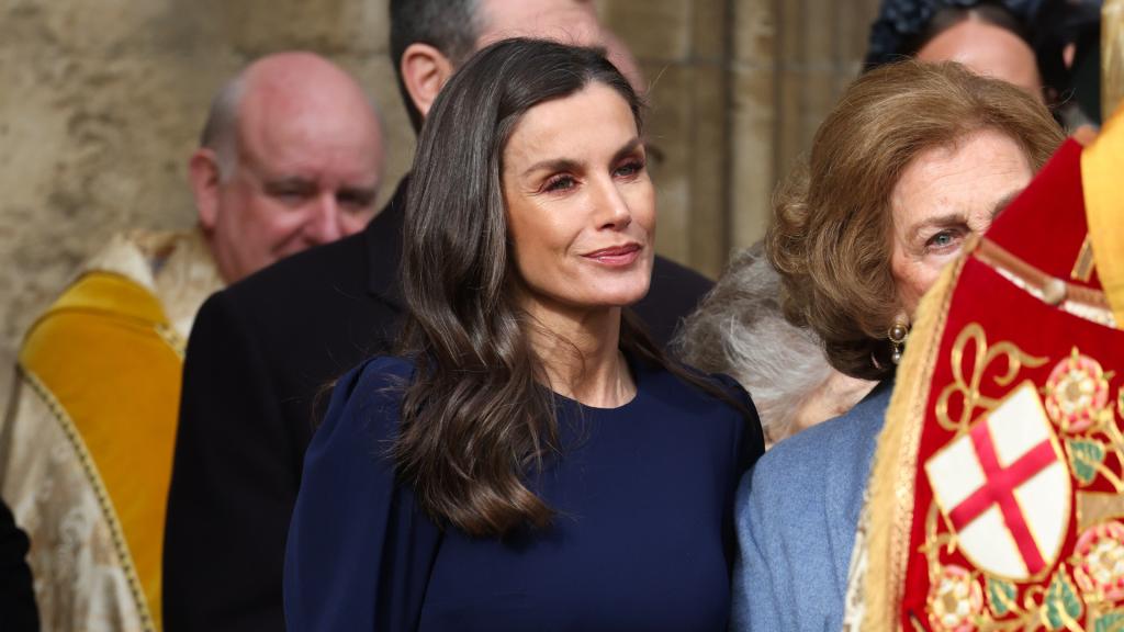 La reina Letizia en la misa conmemorativa en honor a Constantino de Grecia.