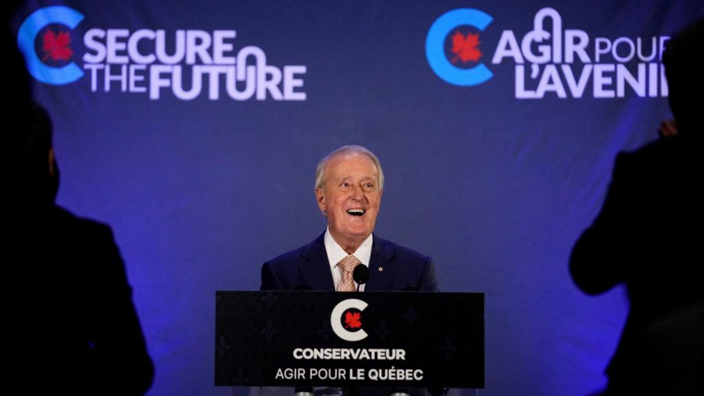 Brian Mulroney durante un acto de campaña en 2021.