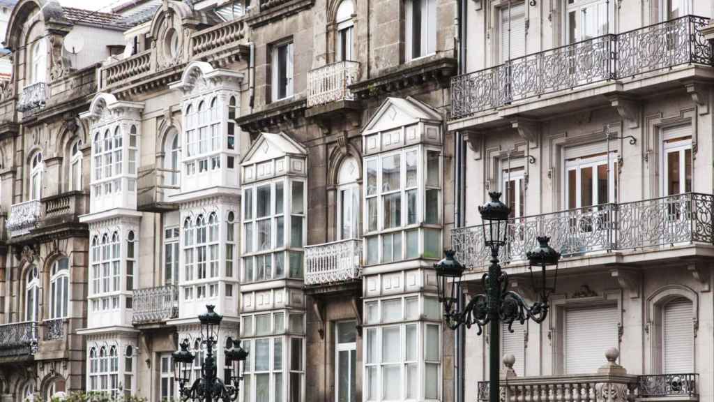 Fachadas de edificios en el centro de Vigo.