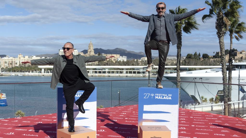 Luis Zahera y Javier Gutiérrez lo pasan en grande en el 'photocall' de Muelle 1.