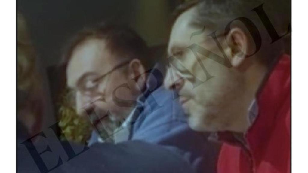 Koldo y el empresario Ruz, en la marisquería La Chalana el 8 de febrero de 2023.