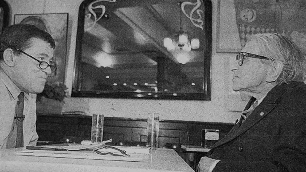 Fernando Sánchez Dragó entrevista a Gonzalo Torrente Ballester para el programa 'Blanco sobre Negro', de la serie 'Todos con los libros'