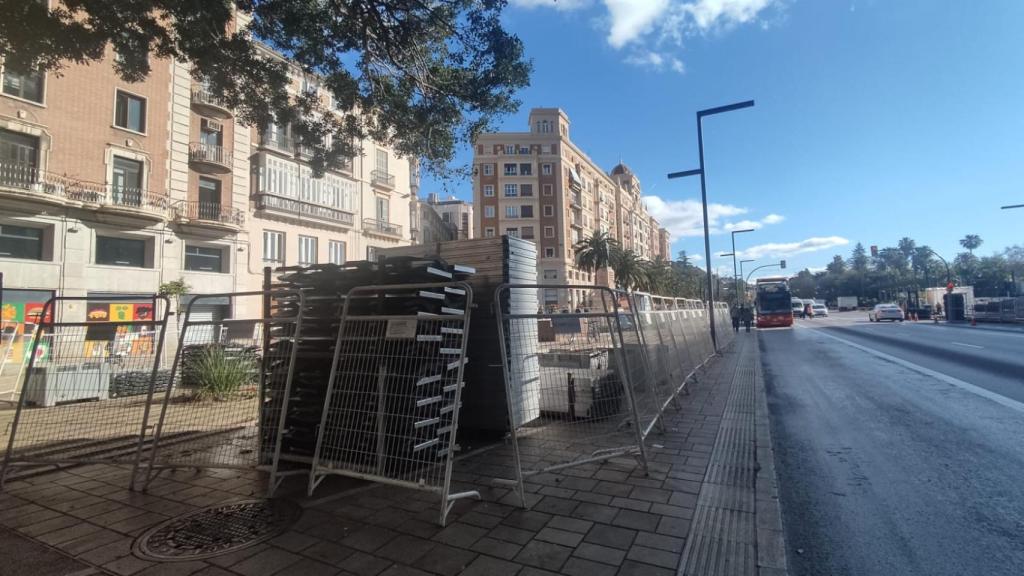 Montaje de la tribuna.