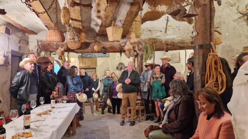 La divulgación cultural forma parte de la esencial de las fiestas de Villena.