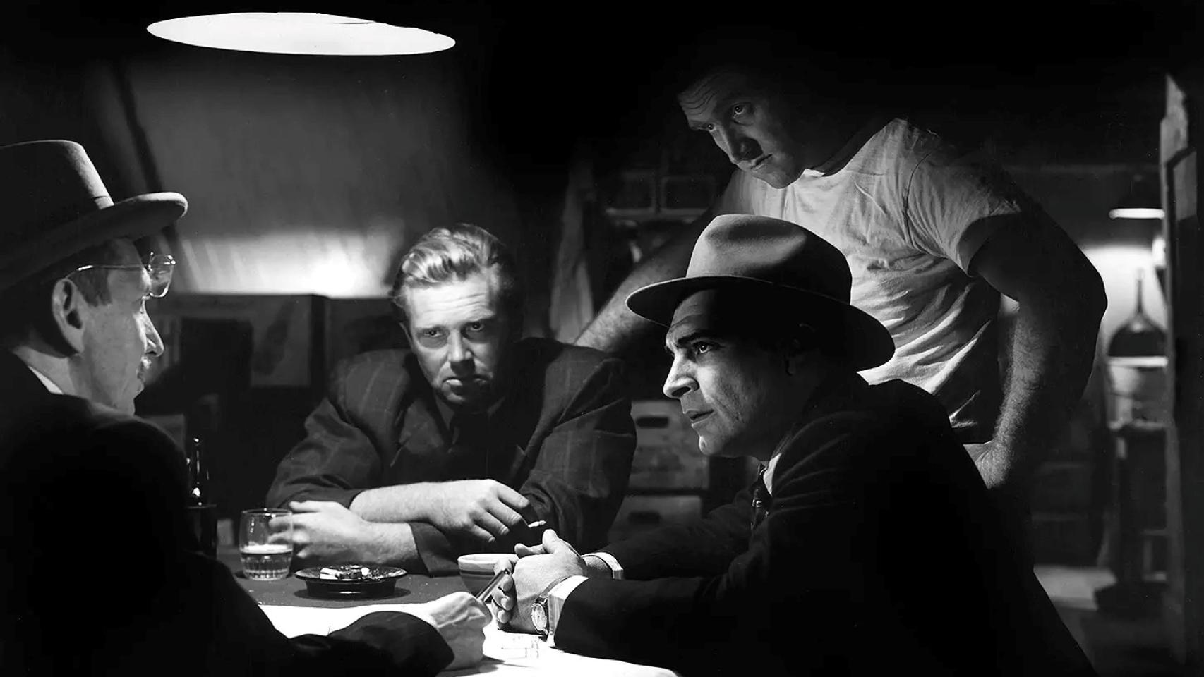Sterling Hayden (segundo por la izda.) en el papel de Dix Handley, en 'La jungla de asfalto' (John Huston, 1956)