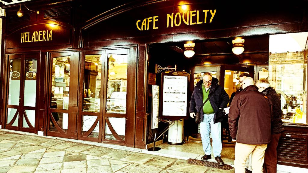 El histórico Café Novelty situado en la Plaza Mayor de Salamanca