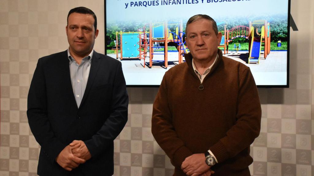 El presidente de la Diputación de Zamora, Javier Faúndez, y el diputado de Obras, Manuel Martín