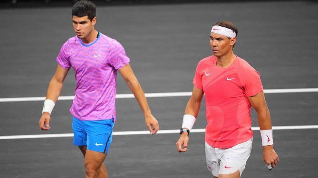 Carlos Alcaraz y Rafa Nadal, durante la exhibición en Las Vegas.