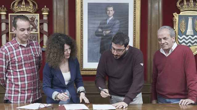 Acuerdo PSOE - IU. Foto: Ayuntamiento de Azuqueca.