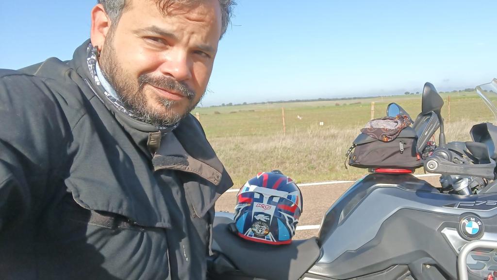 Roberto Perdigones, cabo del Ejército de Tierra en Ceuta, se cambió de sexo cuando se aprobó la Ley Trans.