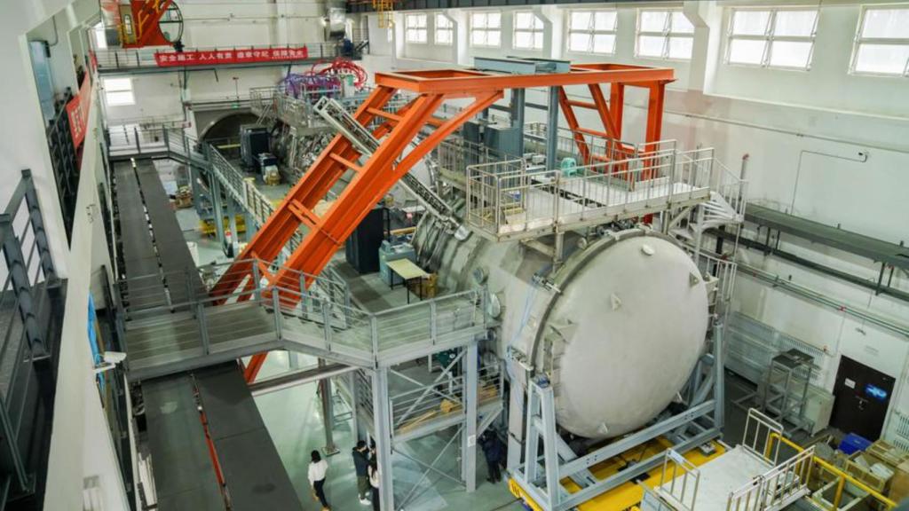 Interior de la estación espacial terrestre de China.