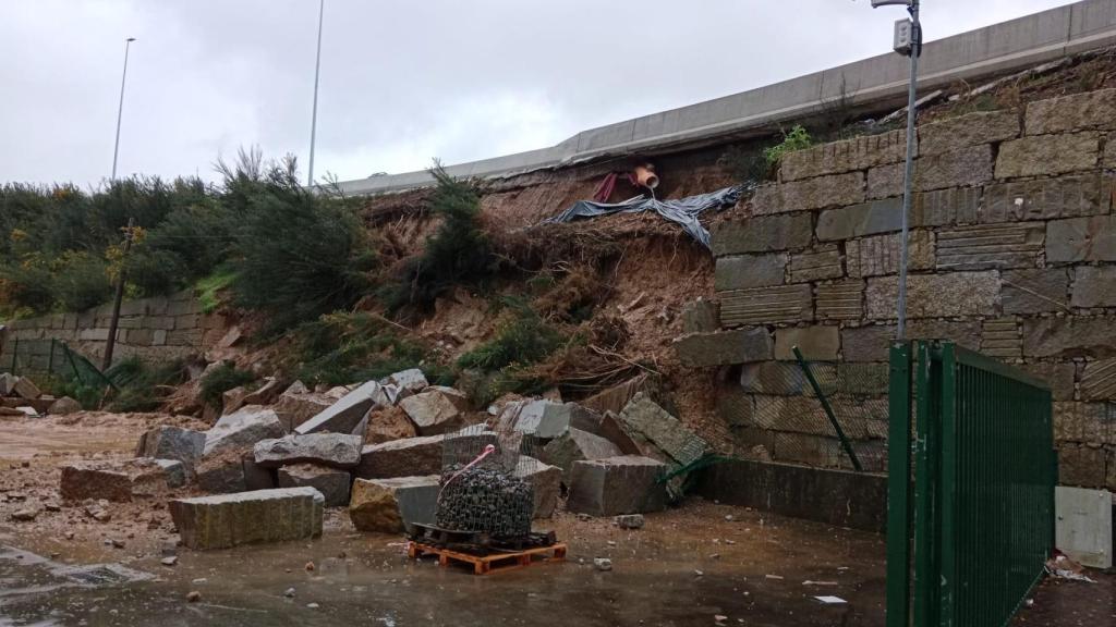 Caída de un muro en Jardiland