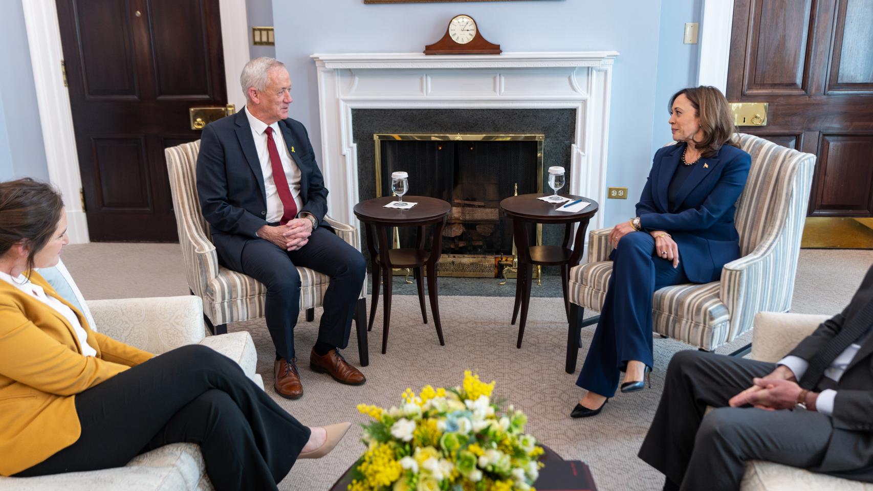 Benny Gantz y Kamala Harris durante su reunión este lunes en la Casa Blanca.