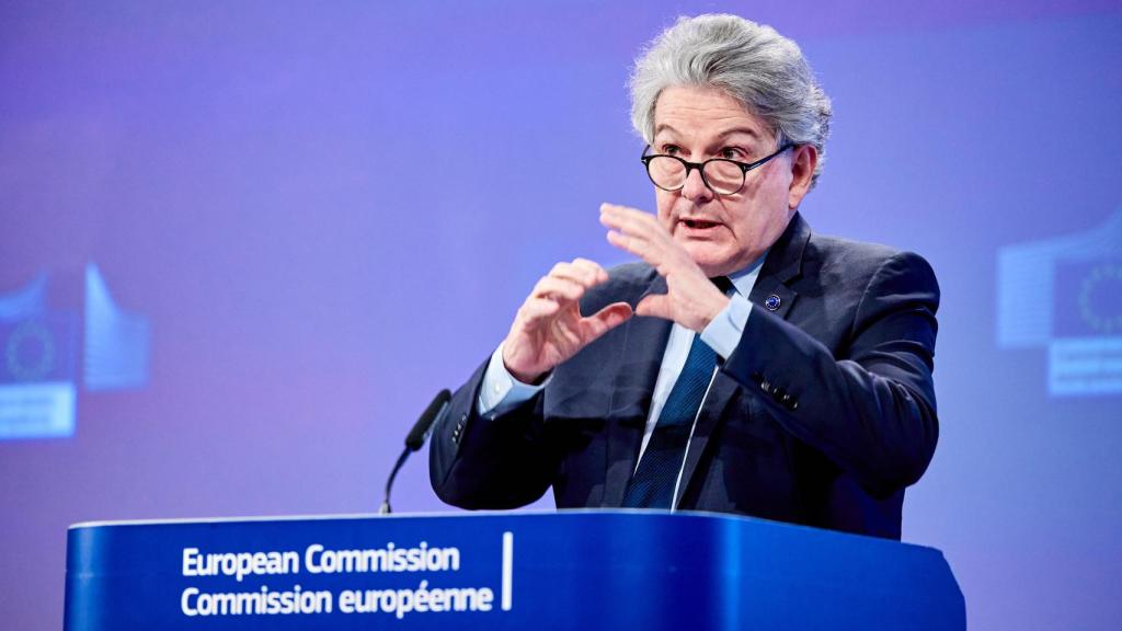 El comisario de Industria, Thierry Breton, durante la rueda de prensa de este martes en Bruselas