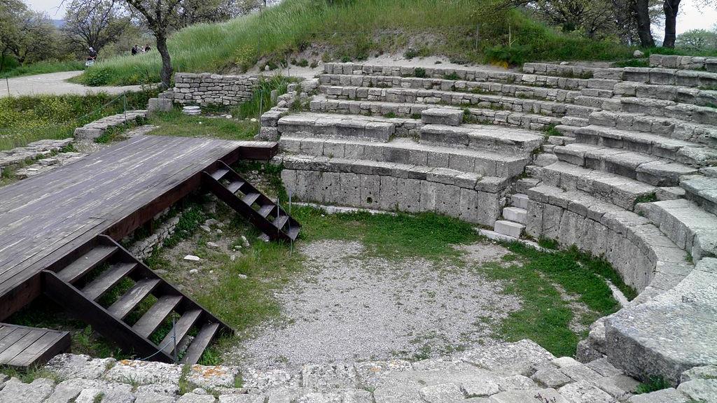 Odeón romano construido por Adriano en el siglo II d.C. Troya IX