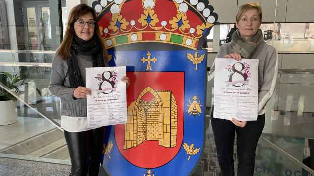 Las concejalas Sara García y Yolanda Alonso presentan el programa del 8M en Guijuelo