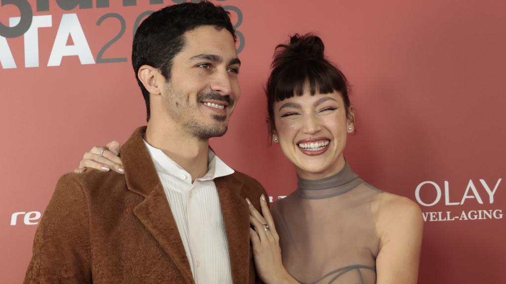 Úrsula Corberó y Chino Darín en el 'photocall' de Fotogramas de Plata.