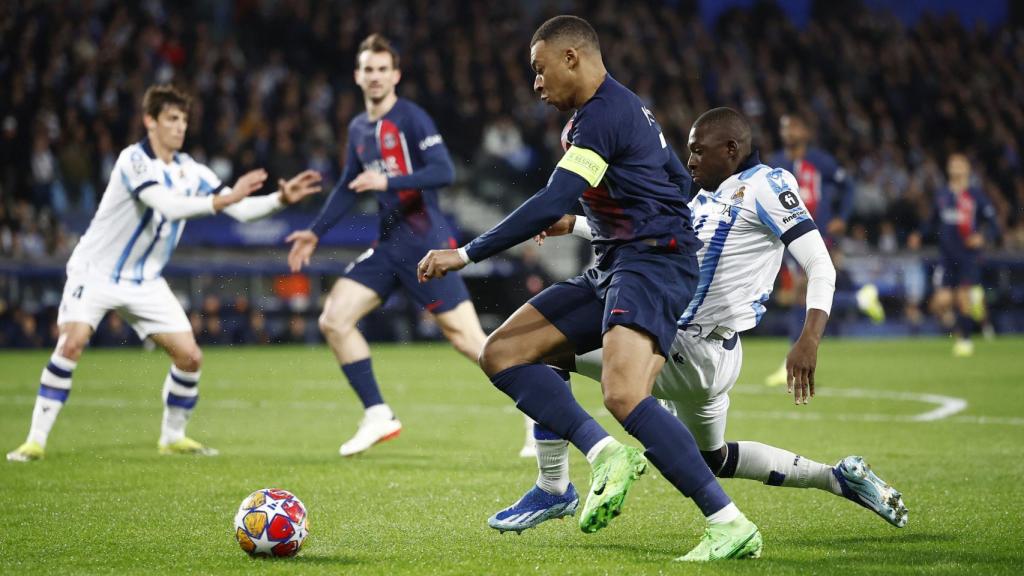 Mbappé, ante Traore.