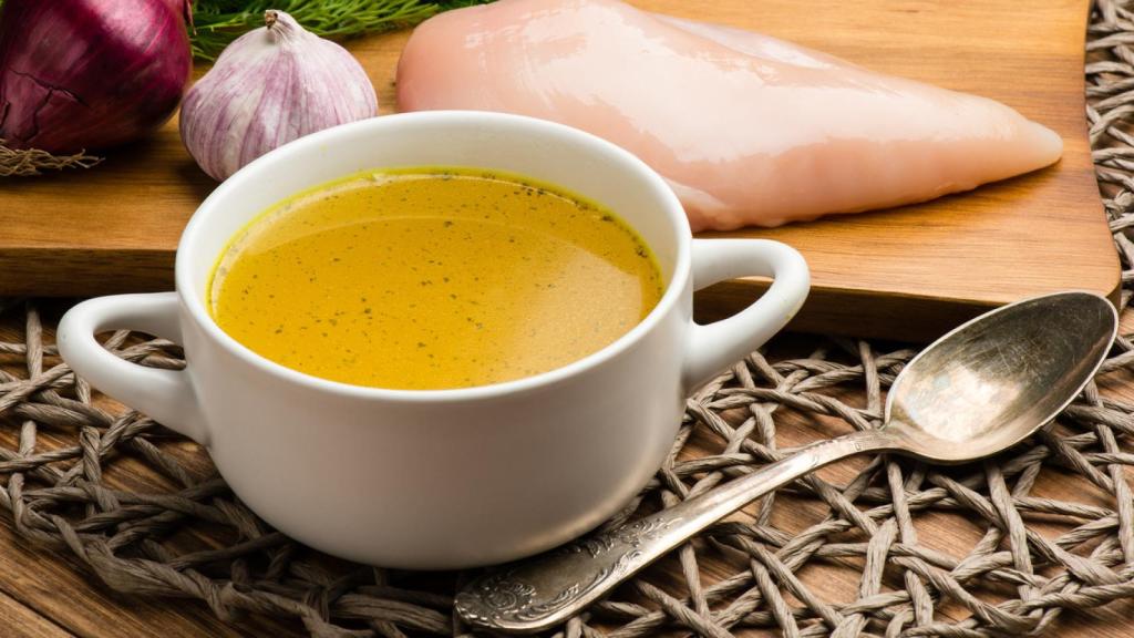 Los caldos depurativos son una excelente opción para después de cenar.