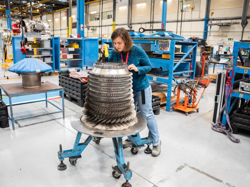 Jana Arteaga Fernández, manager de producción del Taller de Motores, es una de las mujeres del equipo.