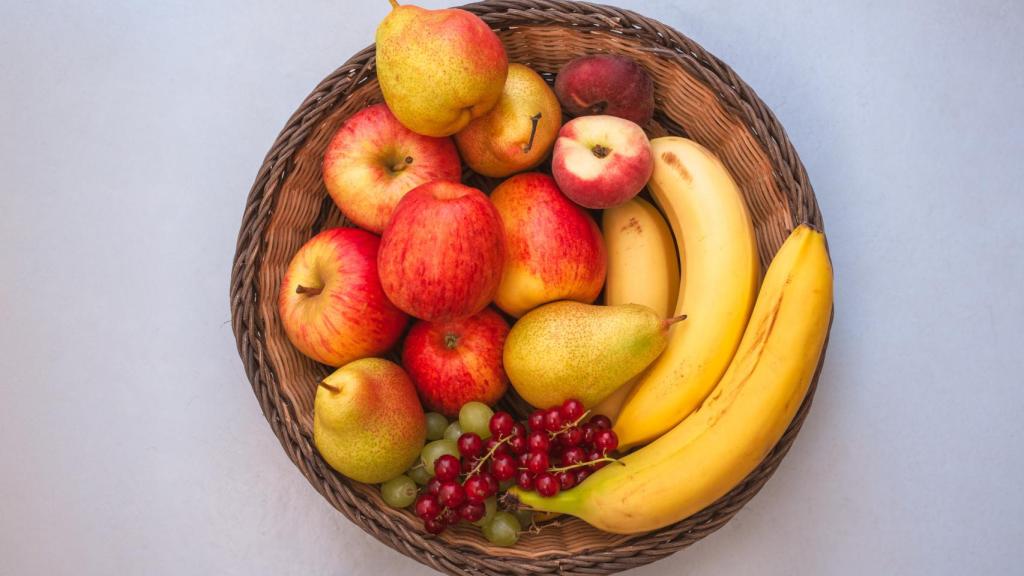 Imagen de un bol de fruta.