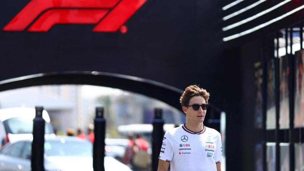 George Russell, en el paddock del GP de Arabia Saudí