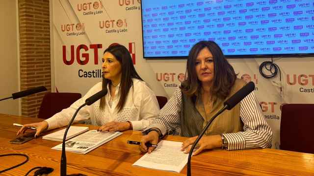 Las secretarias de igualdad de CCOO y UGT de Castilla y León, Yolanda Martín y Victoria Zumalacárregui, en la rueda de prensa de este miércoles.