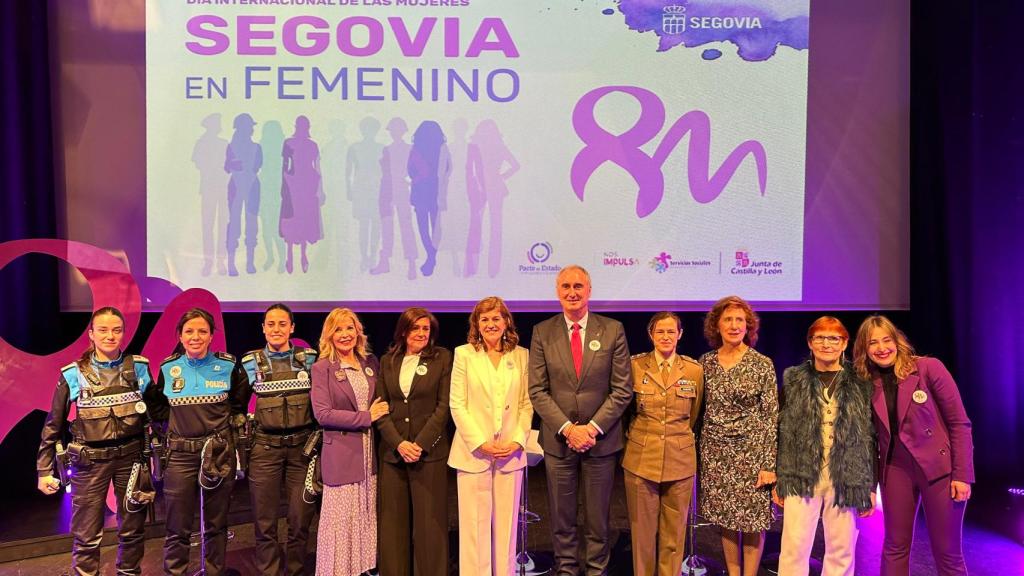 Acto central del Ayuntamiento de Segovia por el 8M.