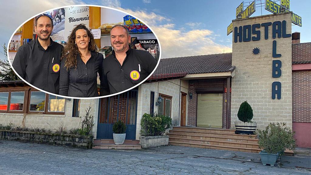 María José junto a Fran y Álvaro y el Hostal Alba