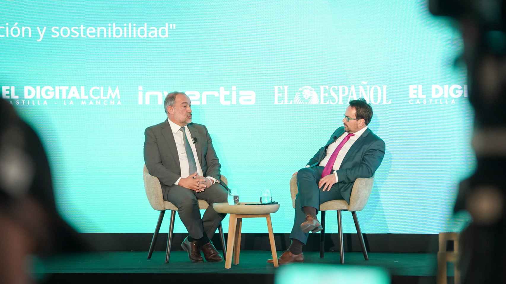 José Julián Garde López-Brea, rector de la Universidad de Castilla-La Mancha, durante su conversación con