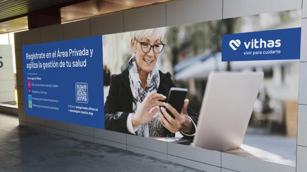 Un cartel de Vithas sobre la app.