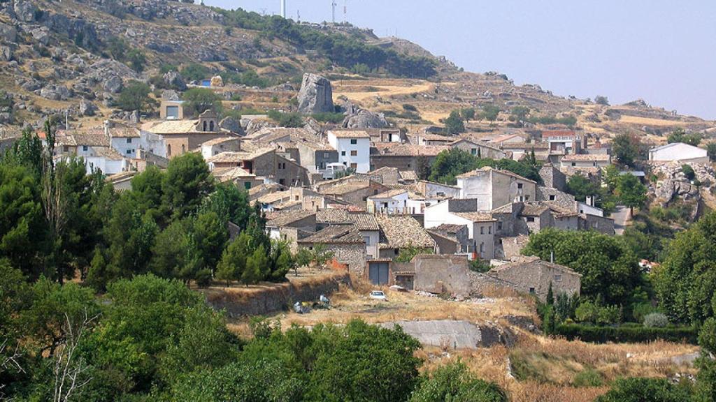 Imagen aérea del pueblo de El Buste en Zaragoza