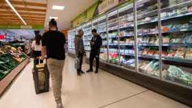 Varias personas en un supermercado. Europa Press / Laia Solanellas