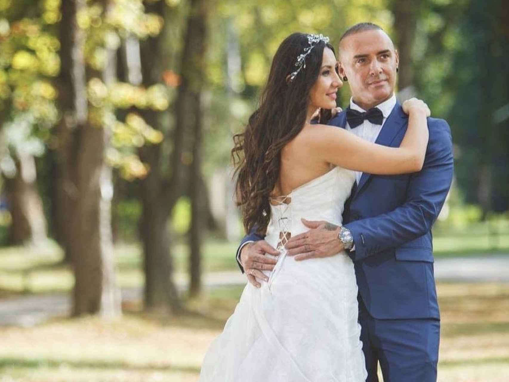 Dinio García, el día de su boda con su mujer.