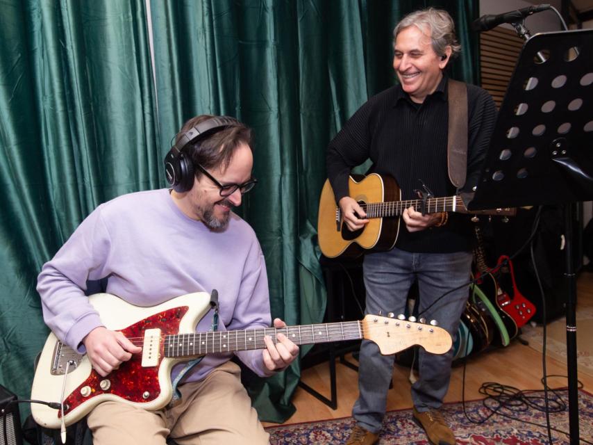 Red Moon Yard ensayando antes de la entrevista con EL ESPAÑOL.