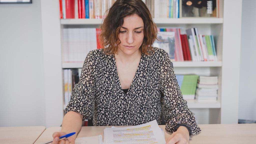 La neuróloga e investigadora Marta Rubio repasa las conclusiones del estudio antes de atender a otros medios