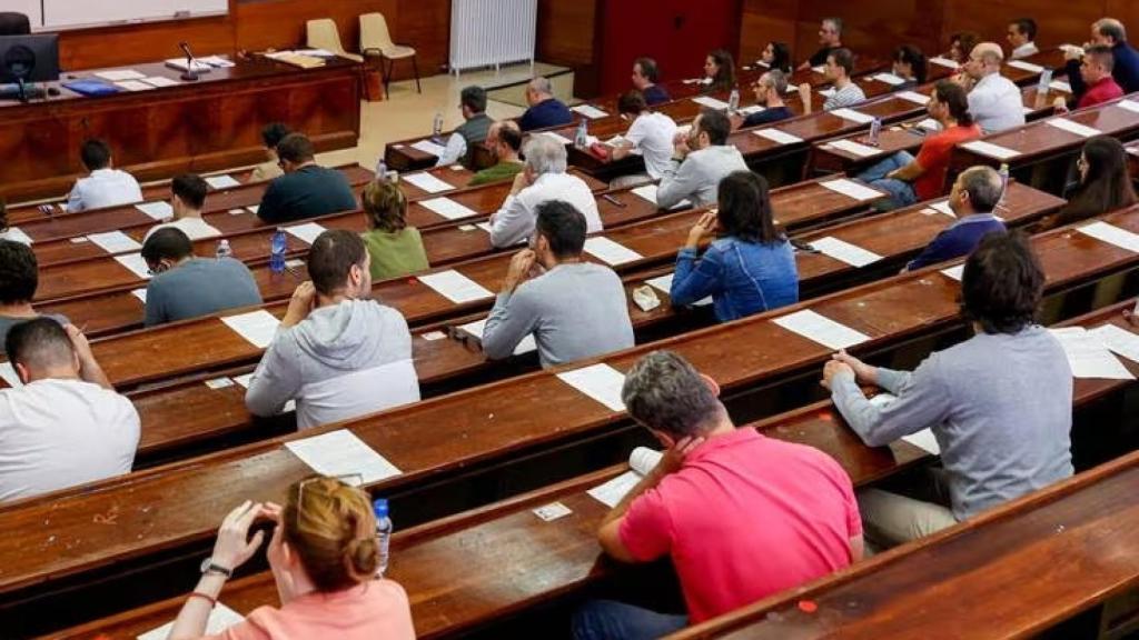 Futuros funcionarios.