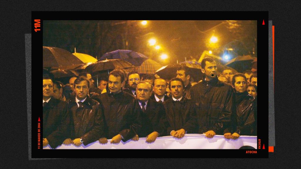 Cabecera de la manifestación por el atentado del 11-M.  De izquierda a derecha, Durao Barroso, Acebes, Zapatero, Raffarin, Berlusconi, Aznar, el príncipe Felipe y la infanta Elena.