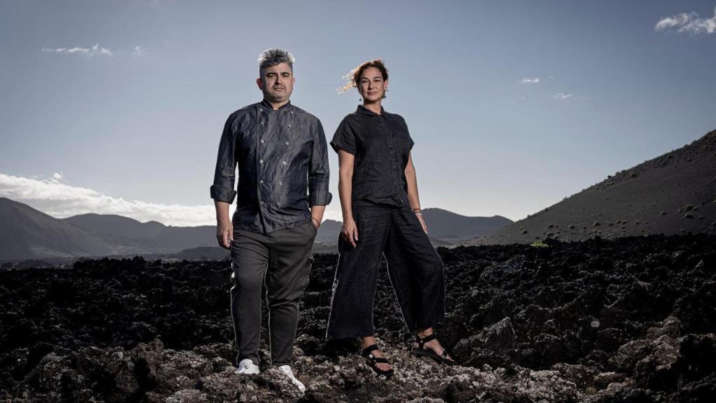 Santi y Begoña, al frente de Sebe.