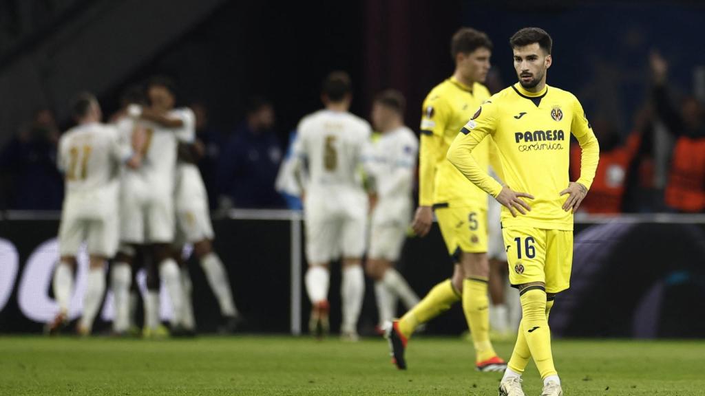 Baena se lamenta por uno de los goles del Villarreal.